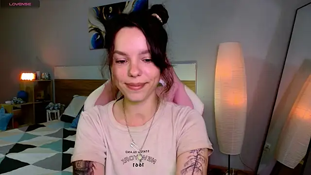 Maya Campbell online show from 07-04-26, 02:51