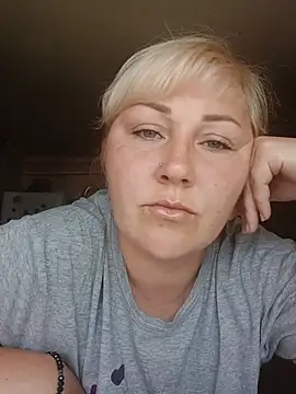 Snapshot of Silen-mi chatting on 07-06-26, 12:24 Silen-mi online show from 07-06-26, 12:24