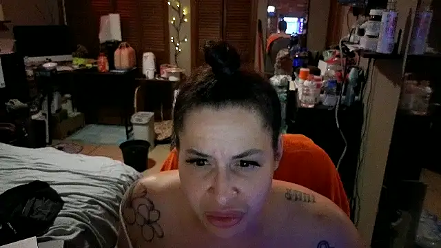 imisamoore69 online show from 06-15-26, 01:24