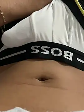 Aron 23cm bigcock online show from 07-04-26, 11:44