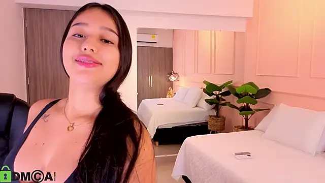 BELLA GAITAN  online show from 07-07-26, 11:47