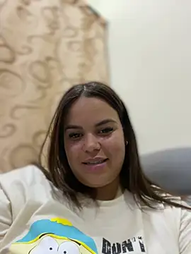 AliceStarshine online show from 03-18-25, 02:04