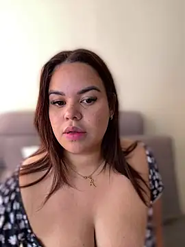 AliceStarshine online show from 03-18-25, 02:26