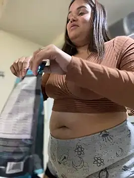 AliceStarshine online show from 03-23-25, 03:32