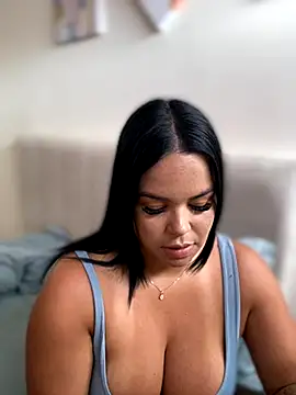 AliceStarshine online show from 11-27-25, 05:04