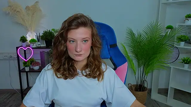 EliseWeeks online show from 07-15-26, 07:13
