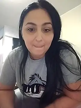 Snapshot of valeria1883 chatting on 07-04-26, 08:37 valeria1883 online show from 07-04-26, 08:37