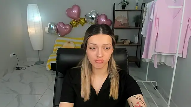KarenCarson online show from 07-12-26, 11:01