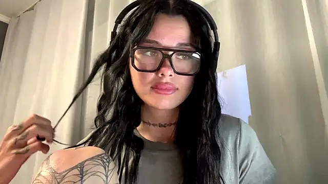 Snapshot of Astrid_XxX chatting on 07-07-26, 07:07 Astrid XxX online show from 07-07-26, 07:07