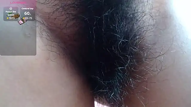 Snapshot of sweet_barbiie chatting on 02-21-26, 05:14 sweet barbiie online show from 02-21-26, 05:14