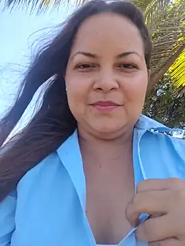 Snapshot of Alexandravaliente_ chatting on 07-17-26, 06:24 Alexandravaliente online show from 07-17-26, 06:24