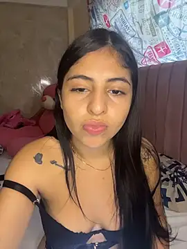 Snapshot of rousswet chatting on 07-11-26, 10:33 rousswet online show from 07-11-26, 10:33