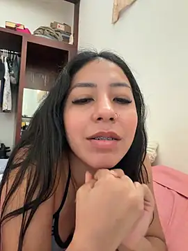 Snapshot of kari_rive chatting on 07-21-26, 08:00 kari rive online show from 07-21-26, 08:00