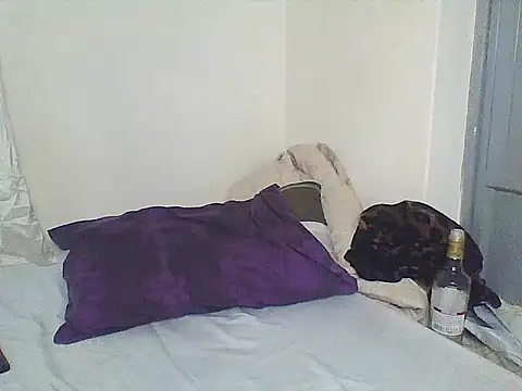 Snapshot of cuteshawrry chatting on 07-11-26, 05:32 cuteshawrry online show from 07-11-26, 05:32