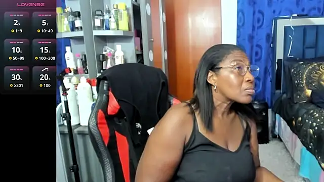 Snapshot of LupeAdams chatting on 02-11-26, 11:21 LupeAdams online show from 02-11-26, 11:21