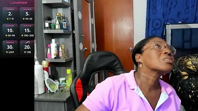 Snapshot of LupeAdams chatting on 02-18-26, 12:17 LupeAdams online show from 02-18-26, 12:17