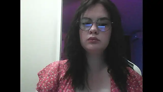 AdelinaVirelle online show from 07-13-26, 08:11