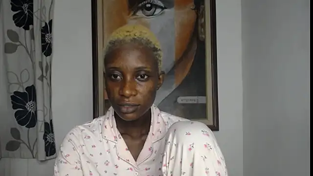 Snapshot of Ebonyslim_girl chatting on 07-10-26, 10:34 Ebonyslim girl online show from 07-10-26, 10:34