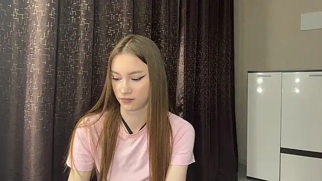 Snapshot of OlimpiaFontenot chatting on 07-13-26, 10:34 OlimpiaFontenot online show from 07-13-26, 10:34