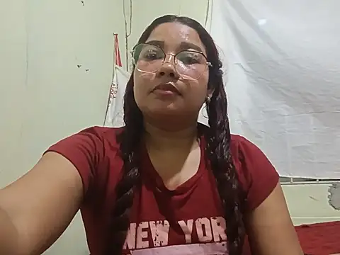 Stella rouge online show from 07-16-26, 02:06