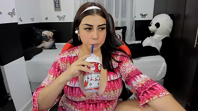 lucy007  online show from 07-08-26, 12:59