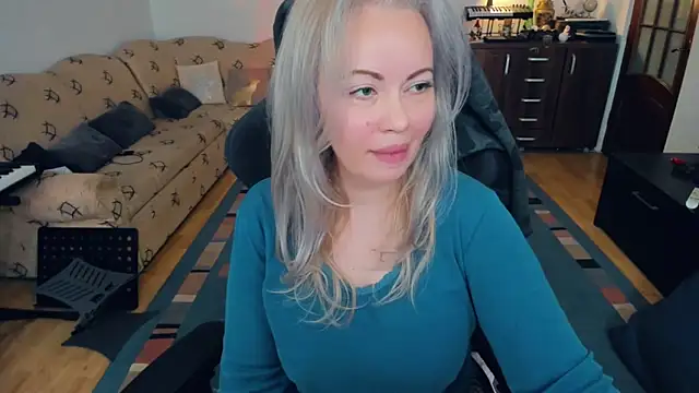 WhitneyLynn online show from 01-07-25, 04:29