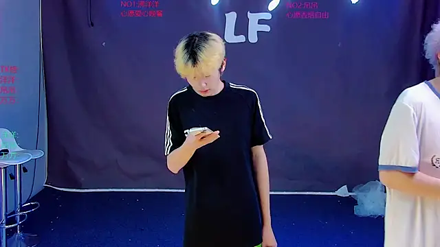 LF-boy online show from 07-15-26, 03:50