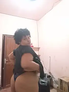 Snapshot of mamibbw18 chatting on 07-16-26, 03:45 mamibbw18 online show from 07-16-26, 03:45