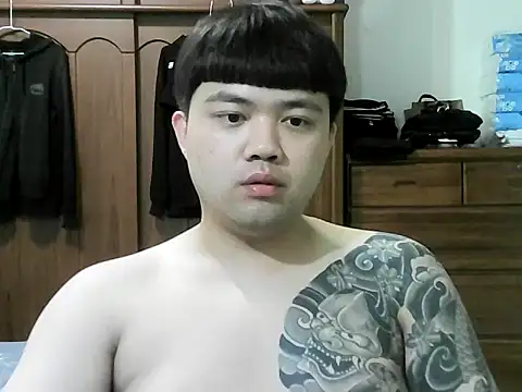Snapshot of luzhou667 chatting on 07-18-26, 01:48 luzhou667 online show from 07-18-26, 01:48