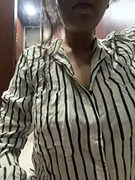 Snapshot of Tanya-love chatting on 07-21-26, 05:26 Tanya-love online show from 07-21-26, 05:26