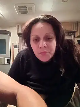 Snapshot of gagginglady chatting on 07-19-26, 05:22 gagginglady online show from 07-19-26, 05:22