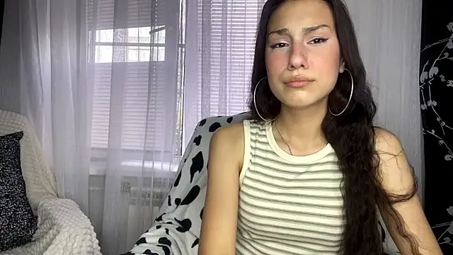 Snapshot of CarylOros chatting on 07-23-26, 03:10 CarylOros online show from 07-23-26, 03:10