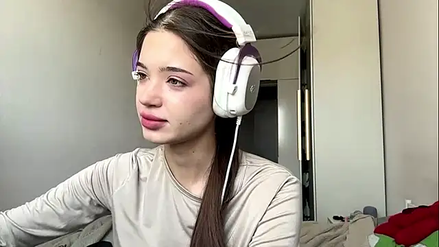 Snapshot of NicolleBarreto chatting on 07-22-26, 04:59 NicolleBarreto online show from 07-22-26, 04:59