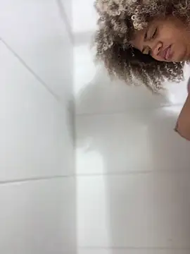 Snapshot of riri_brunnete chatting on 02-08-25, 12:50 riri brunnete online show from 02-08-25, 12:50