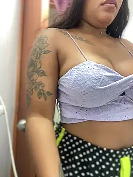 Snapshot of riri_brunnete chatting on 02-22-25, 12:51 riri brunnete online show from 02-22-25, 12:51