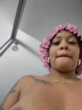 riri brunnete online show from 07-17-26, 05:47