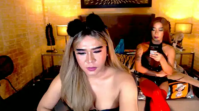 Snapshot of BigCumHuntersxx chatting on 12-13-24, 12:50 BigCumHuntersxx online show from 12-13-24, 12:50