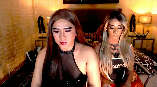 Snapshot of BigCumHuntersxx chatting on 12-18-24, 12:18 BigCumHuntersxx online show from 12-18-24, 12:18