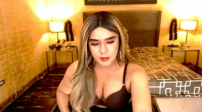 Snapshot of BigCumHuntersxx chatting on 01-16-25, 01:37 BigCumHuntersxx online show from 01-16-25, 01:37