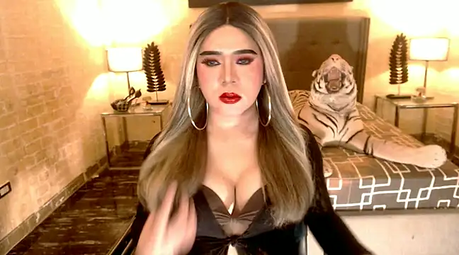 Snapshot of BigCumHuntersxx chatting on 01-27-25, 03:50 BigCumHuntersxx online show from 01-27-25, 03:50