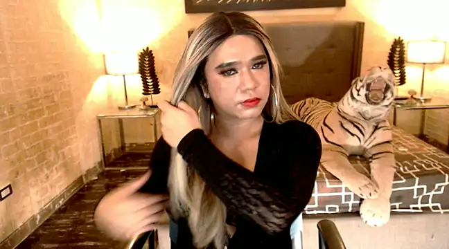 Snapshot of BigCumHuntersxx chatting on 02-12-25, 01:52 BigCumHuntersxx online show from 02-12-25, 01:52