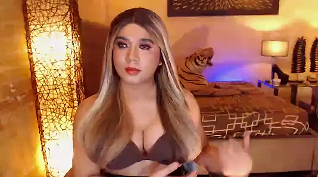 Snapshot of BigCumHuntersxx chatting on 03-02-25, 09:42 BigCumHuntersxx online show from 03-02-25, 09:42