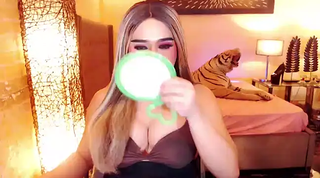 Snapshot of BigCumHuntersxx chatting on 03-11-25, 11:33 BigCumHuntersxx online show from 03-11-25, 11:33