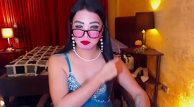 Snapshot of BigCockJewel chatting on 01-29-25, 08:29 BigCockJewel online show from 01-29-25, 08:29