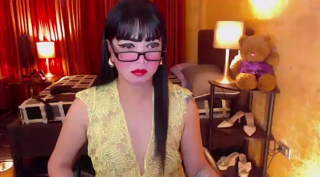 Snapshot of BigCockJewel chatting on 03-20-25, 08:53 BigCockJewel online show from 03-20-25, 08:53