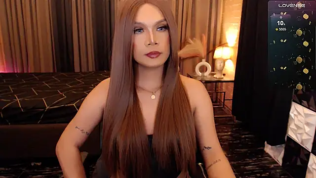 Snapshot of BigCockJewel chatting on 10-17-25, 07:49 BigCockJewel online show from 10-17-25, 07:49