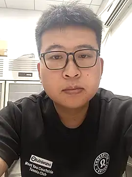 Snapshot of Qiqimowang chatting on 07-23-26, 10:35 Qiqimowang online show from 07-23-26, 10:35