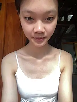 Snapshot of Li-Li12 chatting on 07-23-26, 10:24 Li-Li12 online show from 07-23-26, 10:24