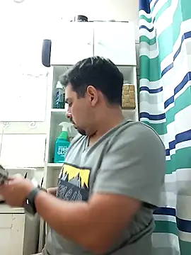 robredoj online show from 12-18-25, 08:59