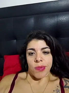 Snapshot of LUNA_x19 chatting on 07-25-26, 11:57 LUNA x19 online show from 07-25-26, 11:57
